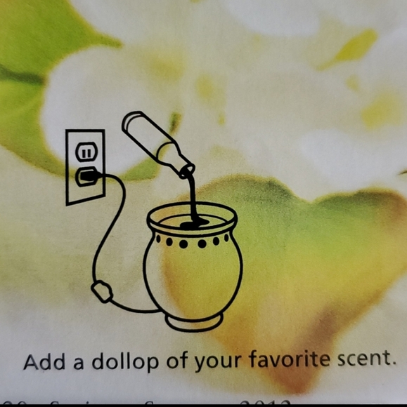 Gingerbread House Fragrance Warmer. New. Scents sold separately. - Picture 13 of 13